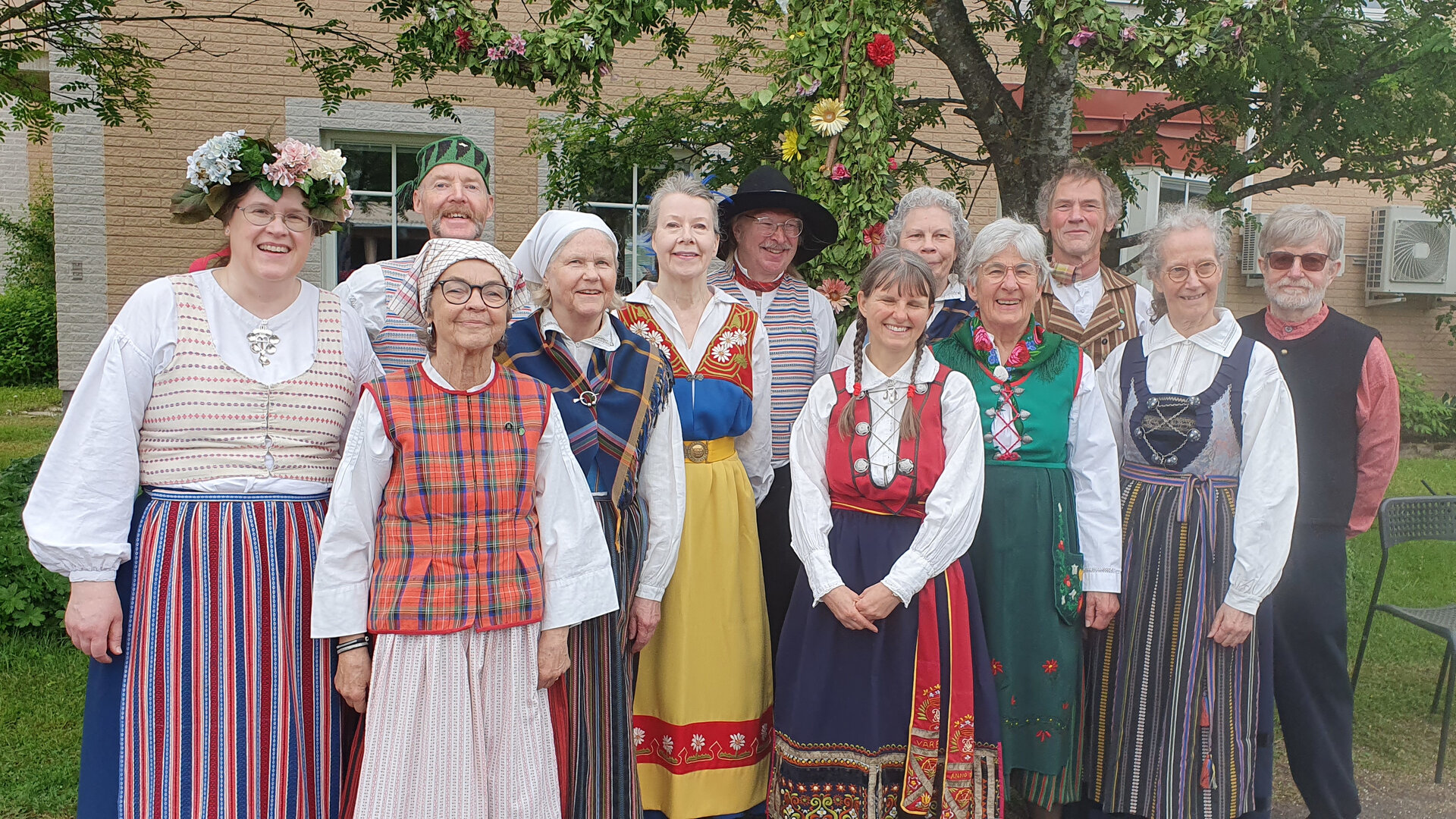 BJ&Ouml;RKSTA FOLKDANSLAG